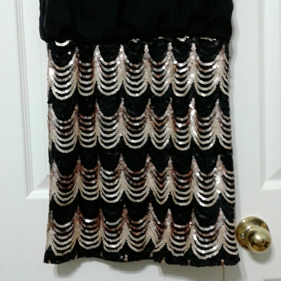 A dress size XS in good condition - Picture 2 of 5